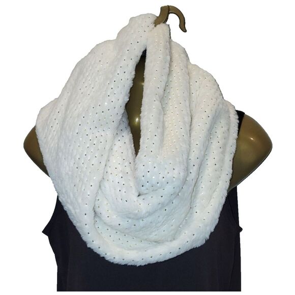 NEW LuLu Cowl Neck Scarf Faux Fur Soft Warm Cozy Ivory with gold flecks 15 in - Picture 2 of 9
